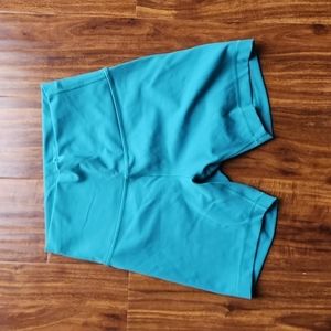 Lululemon Wunder Train High-Rise Short 6" - Size 8